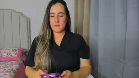 Hanna online show from April 9, 1:20 am