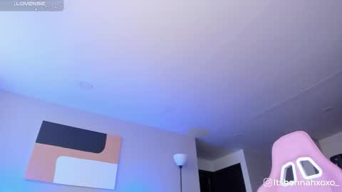Snapshot of hannah_xoxo_ chatting on September 12, 9:28 pm Hannah online show from September 12, 9:28 pm