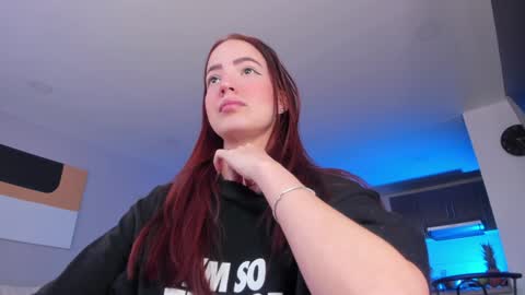 Snapshot of hannah_xoxo_ chatting on February 4, 10:13 pm Hannah online show from February 4, 10:13 pm