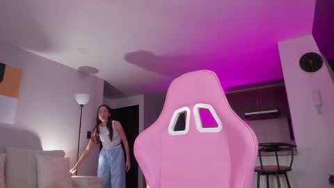 Snapshot of hannah_xoxo_ chatting on February 10, 10:51 pm Hannah online show from February 10, 10:51 pm