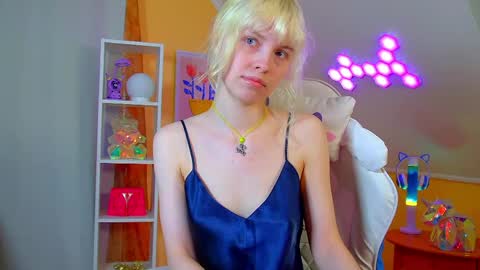Hannah online show from April 30, 5:40 pm