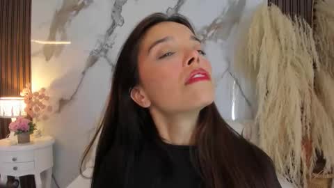 Hannahill69 online show from November 7, 5:43 am