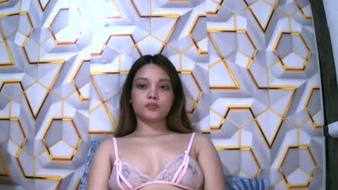akika16 online show from December 18, 9:29 pm