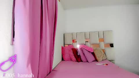 hannahsmit_ online show from September 27, 7:39 am