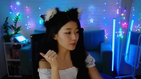 hannarosie online show from December 18, 5:30 pm