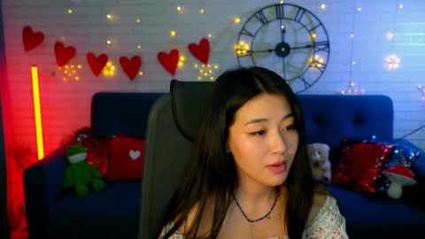 hannarosie online show from February 5, 9:29 pm