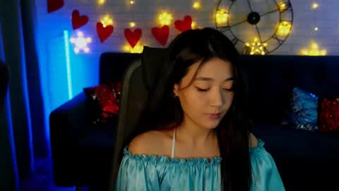 hannarosie online show from March 6, 8:59 pm