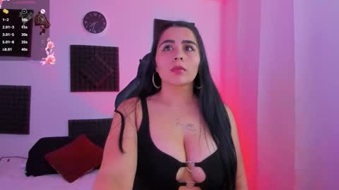 Snapshot of hannarusso chatting on October 16, 12:32 am Hanna online show from October 16, 12:32 am