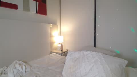 Snapshot of hannavibe chatting on February 14, 10:49 am HannaVibe online show from February 14, 10:49 am