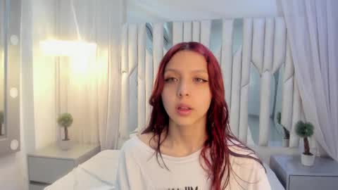 Snapshot of hanniesmile chatting on February 16, 11:16 am Hanni online show from February 16, 11:16 am