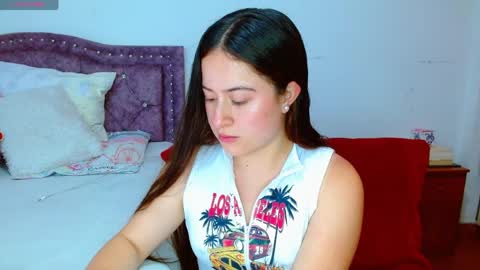 isabella   online show from May 16, 9:02 pm