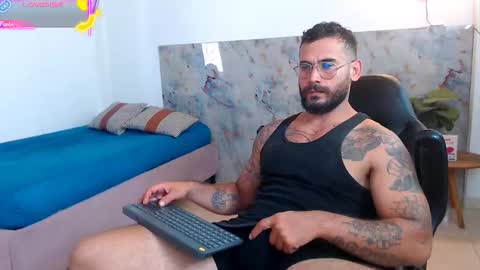 Snapshot of hanz_col chatting on October 23, 6:09 pm hanz_col online show from October 23, 6:09 pm
