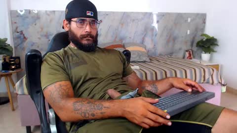 hanz_col online show from April 19, 1:01 pm