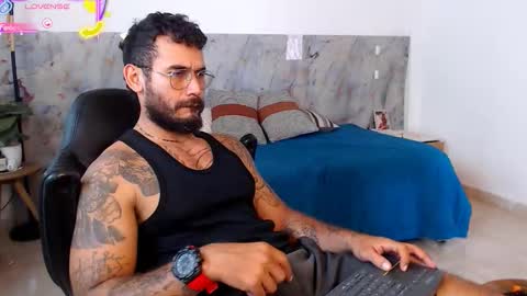 hanz_col online show from December 22, 3:30 pm