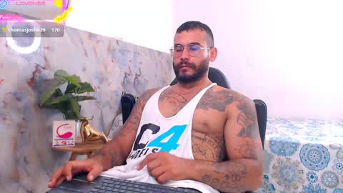 Snapshot of hanz_col chatting on September 10, 2:23 am hanz_col online show from September 10, 2:23 am