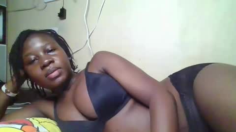 Snapshot of happy_dimple chatting on September 14, 8:32 pm happy_dimple online show from September 14, 8:32 pm