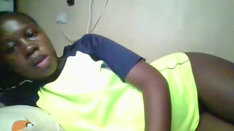 Snapshot of happy_dimple chatting on October 14, 8:12 pm happy_dimple online show from October 14, 8:12 pm
