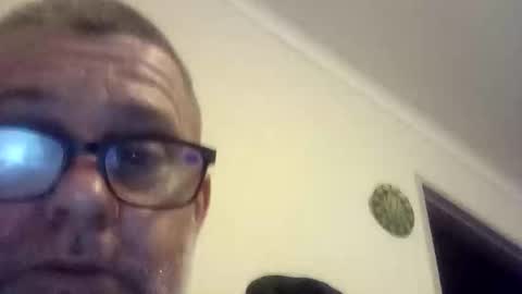 Snapshot of happydick69a chatting on September 18, 4:33 pm happydick69a online show from September 18, 4:33 pm