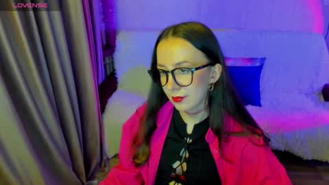 Stephanie online show from December 19, 7:09 pm