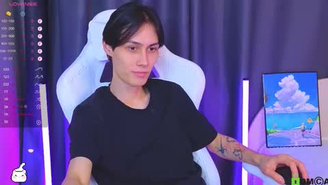 Mark online show from November 29, 9:33 pm