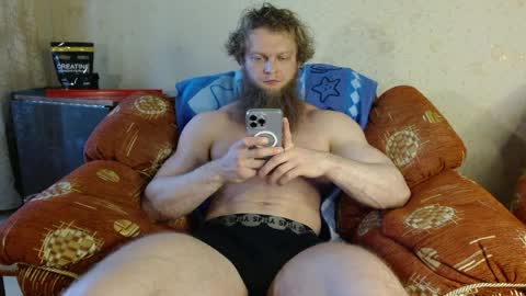 Valentino Hard online show from April 7, 6:15 am