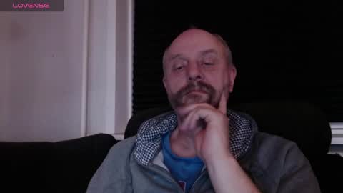 Snapshot of hardmrlazy chatting on March 1, 6:43 pm MrLazy online show from March 1, 6:43 pm