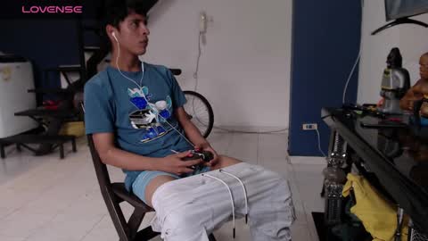 Andres Dean online show from February 23, 9:37 pm