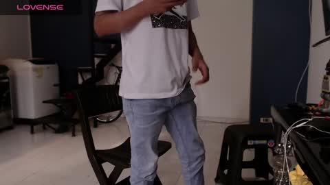 Andres Dean online show from February 25, 9:58 pm