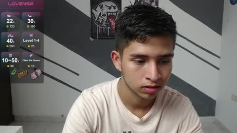 Snapshot of harold_18_ chatting on December 2, 8:17 pm harold_18_ online show from December 2, 8:17 pm