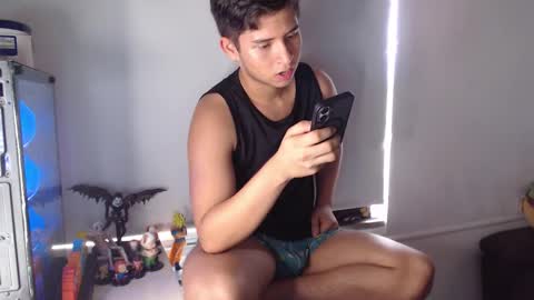 Snapshot of harold_18_ chatting on September 11, 8:21 pm harold_18_ online show from September 11, 8:21 pm