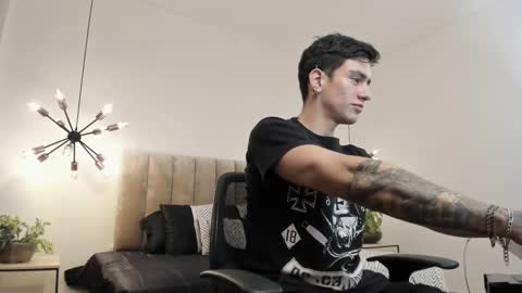 Harry Jones online show from March 7, 8:44 pm