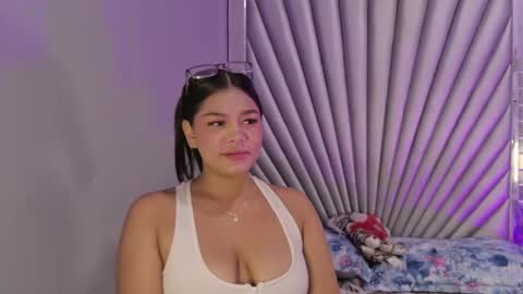 hatsajones online show from April 19, 4:13 am