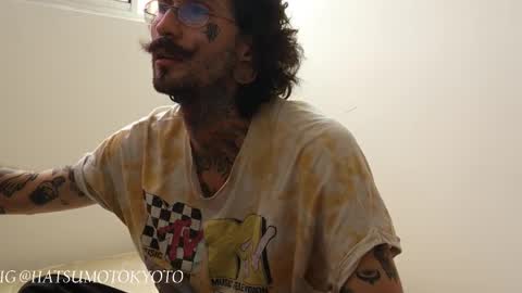 More content   2   online show from March 8, 7:53 pm