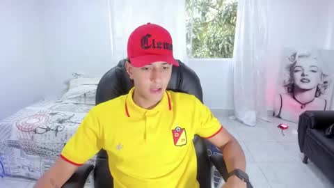 Snapshot of haydenn_boy chatting on October 15, 2:07 pm Hayen Boy online show from October 15, 2:07 pm