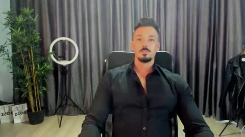 HaydenSpears online show from April 14, 12:30 pm