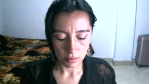 Snapshot of haylie85 chatting on December 9, 1:40 am haylie85 online show from December 9, 1:40 am
