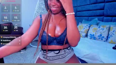 hazel_lanee online show from November 15, 6:59 am