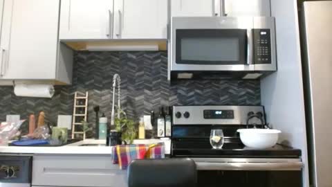 Snapshot of hazel_skye chatting on March 7, 4:11 pm Hazel online show from March 7, 4:11 pm