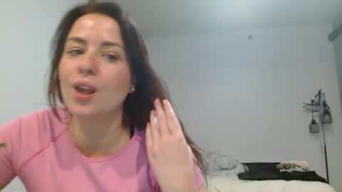 Snapshot of hazel_skye chatting on March 11, 12:44 am Hazel online show from March 11, 12:44 am