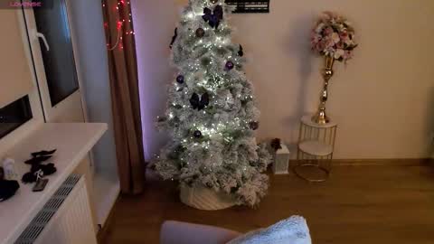 Heaven girl online show from December 5, 7:55 pm