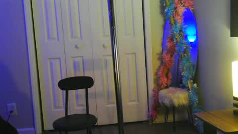 Heavenllyy online show from June 20, 2:40 am