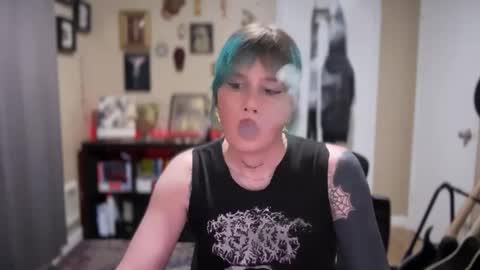 Saoirse online show from December 4, 4:59 am