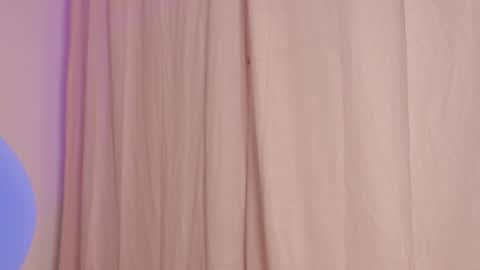 Snapshot of hee_jeen chatting on December 23, 3:00 pm Jeen online show from December 23, 3:00 pm