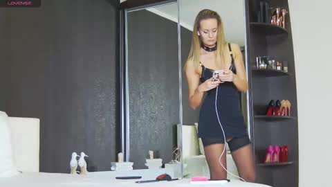 Helen online show from October 14, 2:20 pm