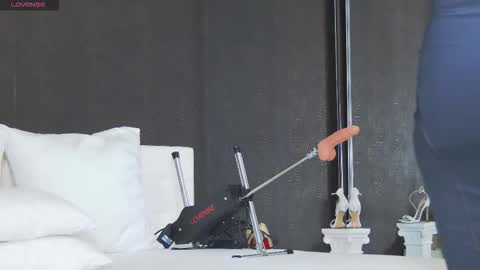 Helen online show from March 19, 1:22 am