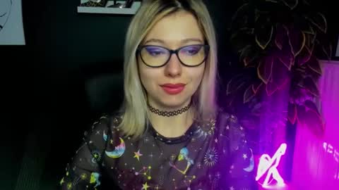 Snapshot of heidi_pleasure chatting on February 21, 7:34 am Heidi online show from February 21, 7:34 am