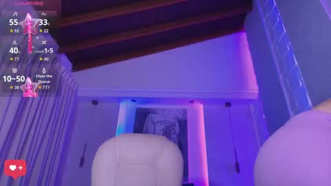 Snapshot of heidy_jhons chatting on September 25, 3:46 am Heidy online show from September 25, 3:46 am