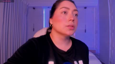 Snapshot of heidy_jhons chatting on October 16, 3:28 am Heidy online show from October 16, 3:28 am