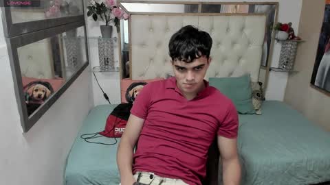 heiker_ online show from September 17, 2:31 pm