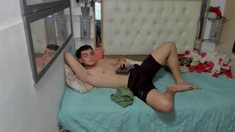 heiker_ online show from November 8, 3:42 am